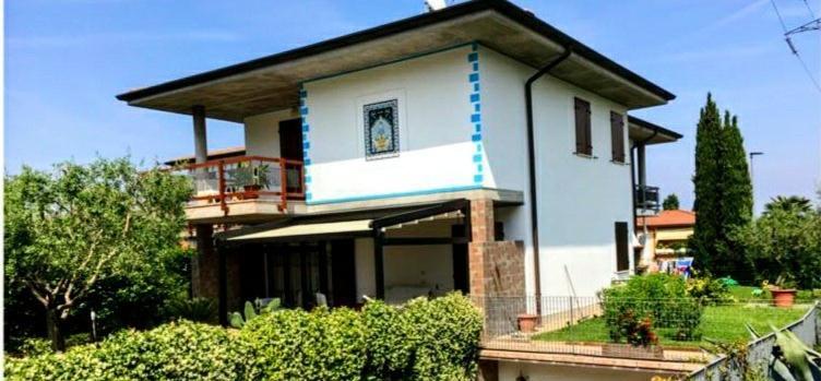 Villa Ivana Desenzano del Garda Eksteriør billede