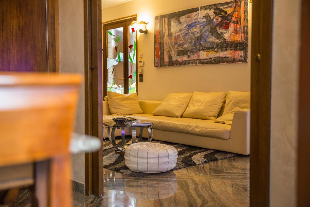 Villa Ivana Desenzano del Garda Eksteriør billede