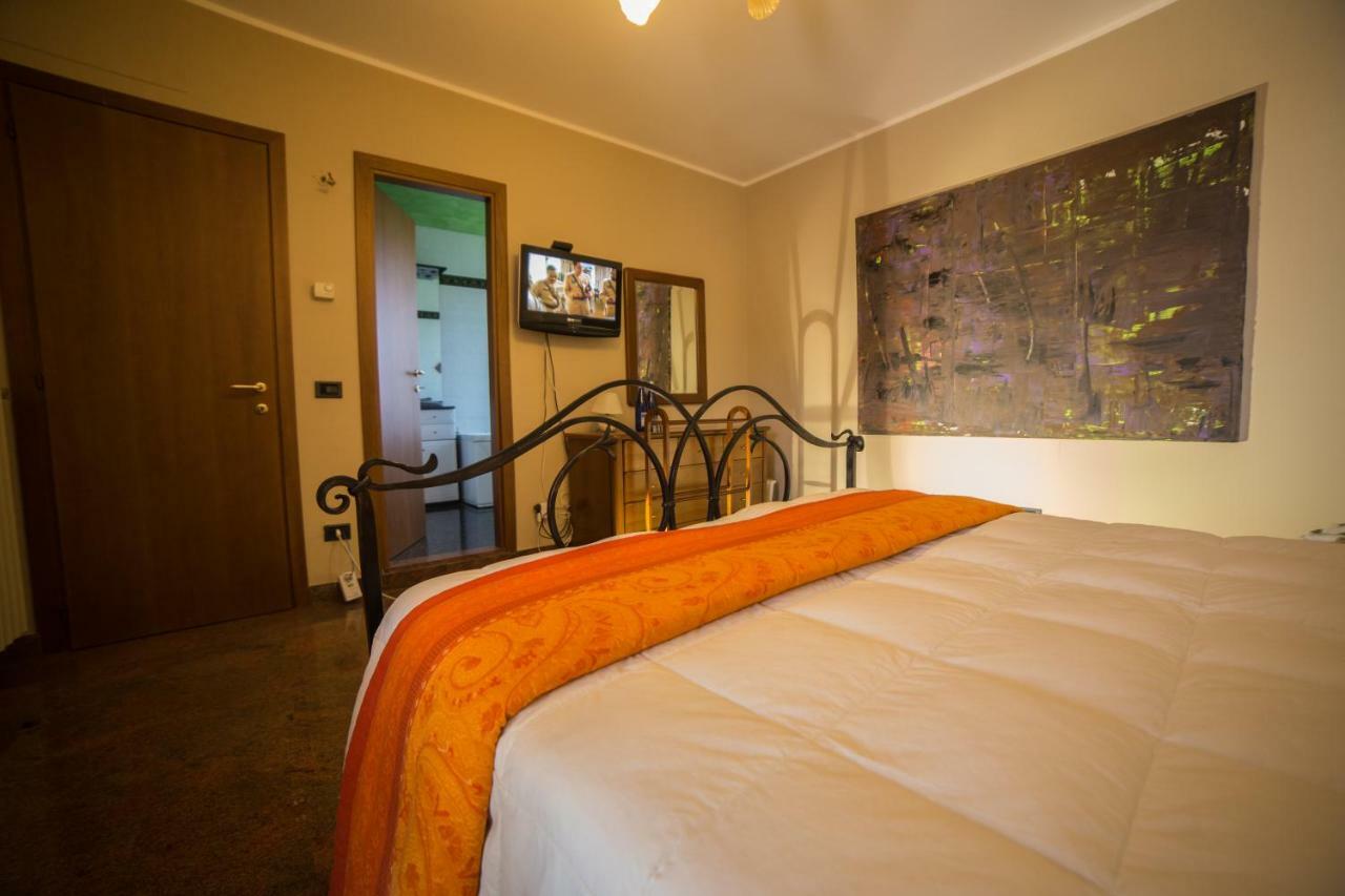 Villa Ivana Desenzano del Garda Eksteriør billede