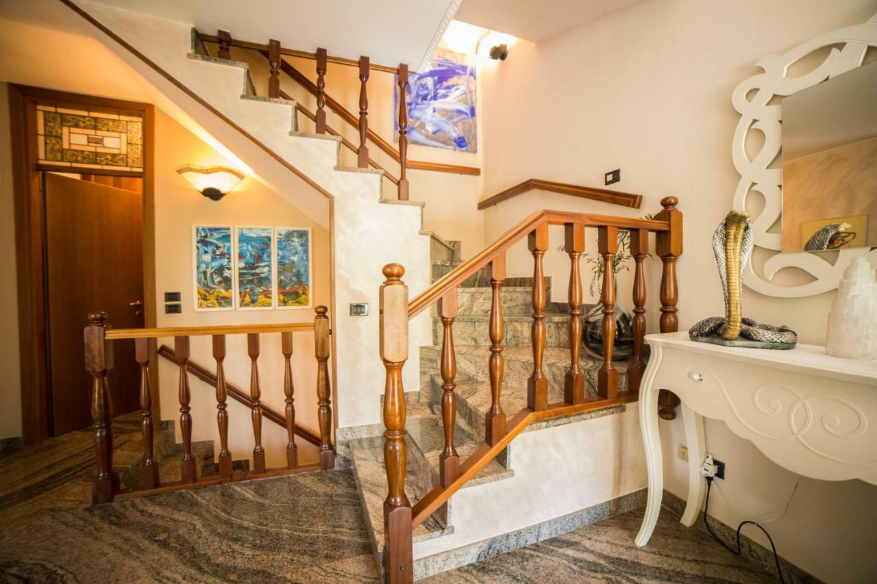 Villa Ivana Desenzano del Garda Eksteriør billede